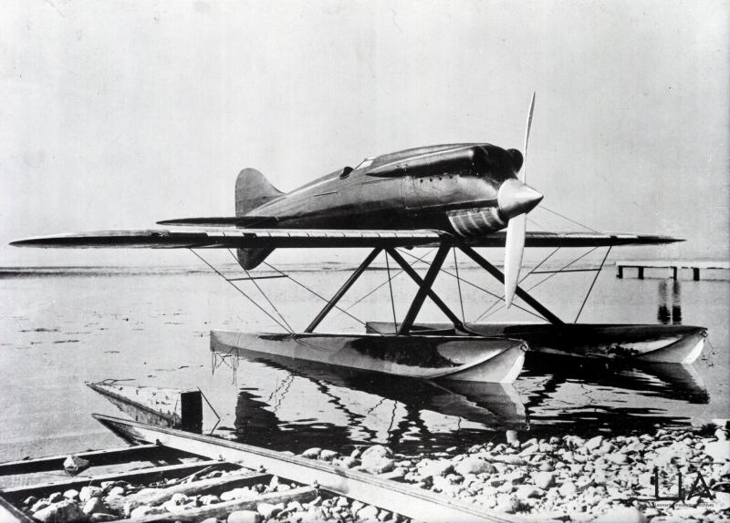 Idro M.39 sul lago di Varese